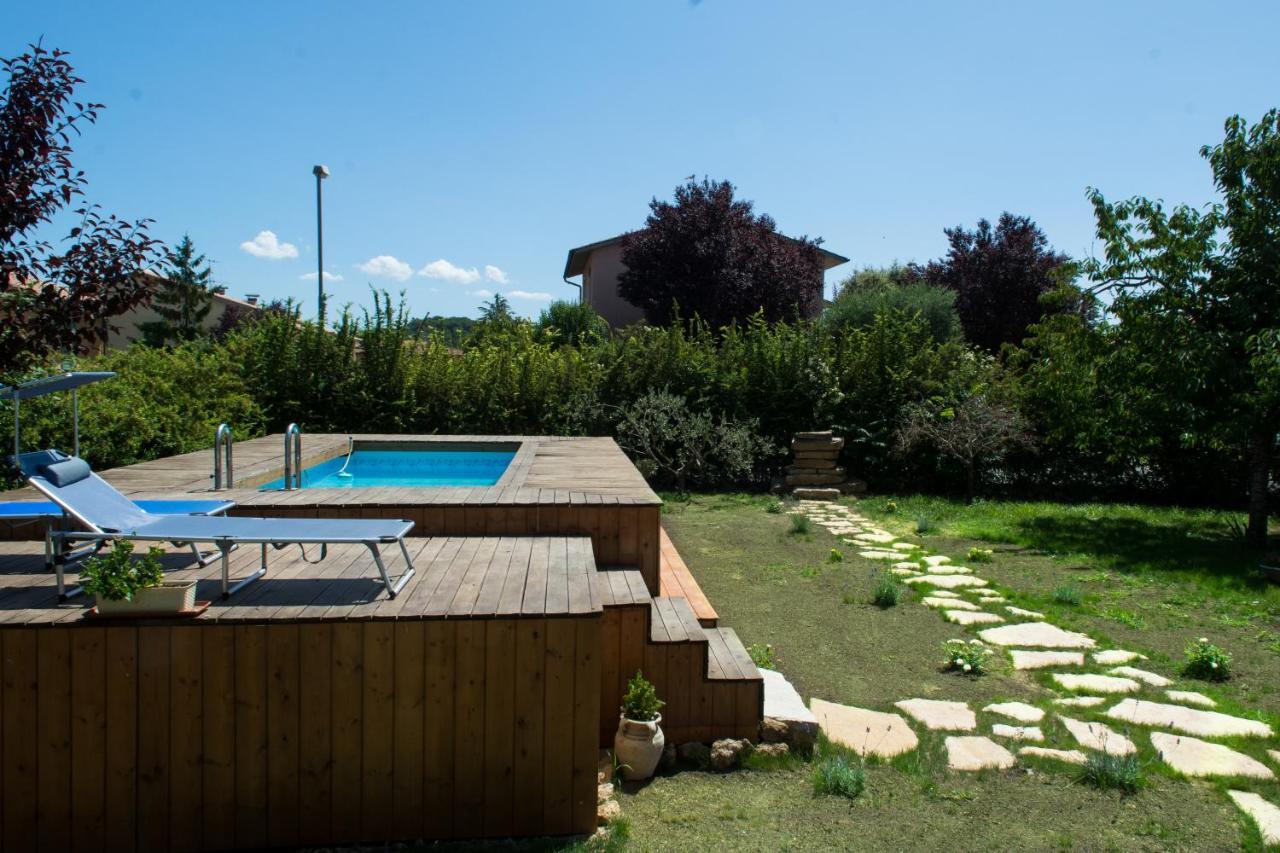 Antica Casa Del Glicine Apartment ปอจจิบองซี ภายนอก รูปภาพ