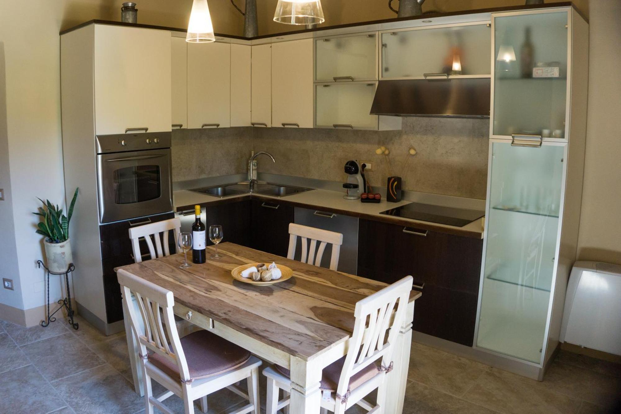 Antica Casa Del Glicine Apartment ปอจจิบองซี ภายนอก รูปภาพ