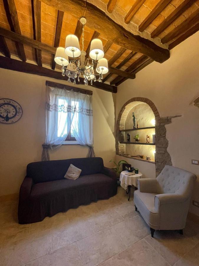 Antica Casa Del Glicine Apartment ปอจจิบองซี ภายนอก รูปภาพ