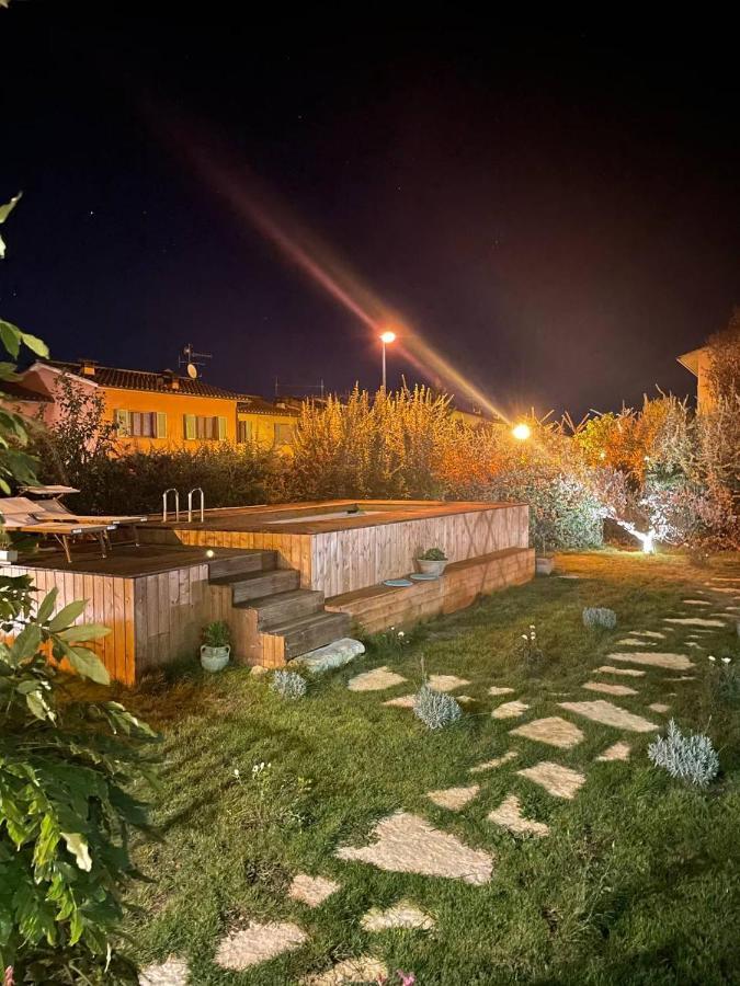 Antica Casa Del Glicine Apartment ปอจจิบองซี ภายนอก รูปภาพ